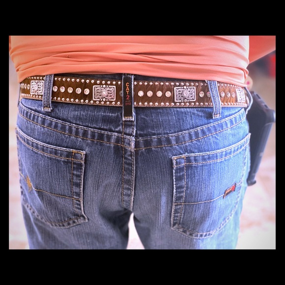 Men’s Nocona clear rhinestone dark cowhide belt. - Picture 1 of 6